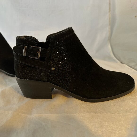 Vince Camuto  Pamma Black Suede Ankle Bootie  Women Size 6  retail $159   NEW - Picture 5 of 6